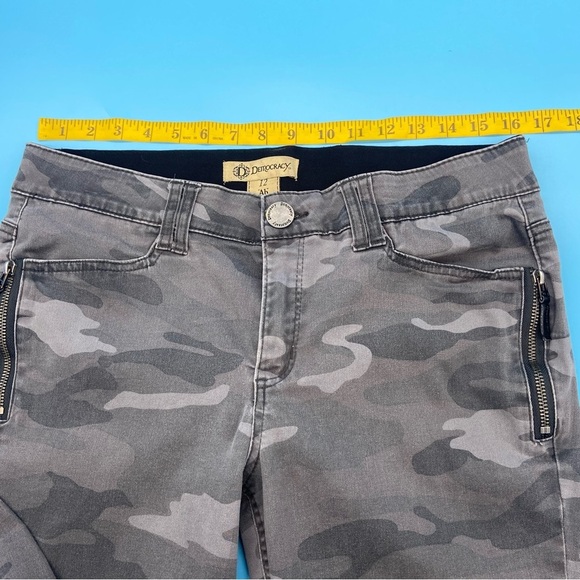 Democracy Camouflage Green and Gray Size 12 - Picture 7 of 7